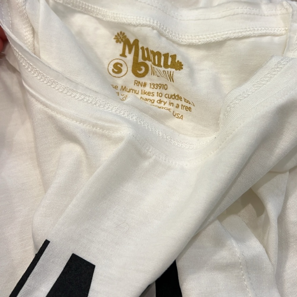 Mumu White Graphic Tank